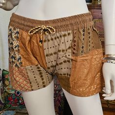 Patchwork Drawstring Shorts.  Very Unique Prints. Low rise style shorts.  Already made and ready to ship.   Waist size is 24" to 30" Length 12" Hand wash. Lay flat to dry Mode Hippie, Patchwork Shorts, Earthy Outfits, Style Shorts, Unique Prints, Drawstring Shorts, Hippie Style, Unique Print, Waist Size