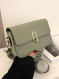 Stylish Bags Fashion, Cute Purses For Women, Stylish Bags For Women, Leather Bags For Women, Green Bags, Trendy Purses, My Style Bags, Women Purse