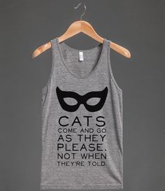 Catwoman. Funny Vintage Photos, Love Cookies, Funny Tank Tops, Nine Lives, Soccer Shirts, Tee Shirt Print, Slim Fit Shirt, Cat Shirts, Kitty Cat