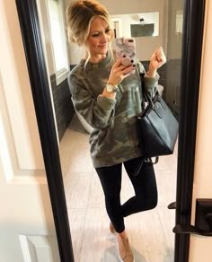 Comfort AND style? Try this one for running errands or traveling! Classic camo, black leggings, comfy slip ons, and a simple black tote - this outfit is made up of all closet staples! Add a messy bun to tie the look together! ❤️ #ShopStyle #shopthelook #WeekendLook #TravelOutfit #OOTD #camo #fallstyle #autumnstyle #nlackleggings #musthaves #closetstaples Comfy Fall Outfits, Look Legging, Black Women Fashion, Looks Chic, Casual Fall Outfits, Mode Inspiration