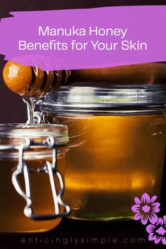 An insightful guide on the skin benefits of Manuka honey focusing on natural skincare solutions. This image features Manuka honey to highlight its antibacterial and nourishing properties for better skin health.