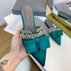 Beautiful Shoes Classy, Shoes Classy, Bow Fashion, Flat Slippers, Cinderella Shoes, Shoes Outfit Fashion