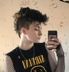 Undercut Alt Hair, Short Alt Hairstyles Men, Deathhawk Short, Short Hair Undercut Masc, Alt Men Hair, Modern Mohawk For Women, Mens Alternative Hairstyles, Punk Mullet Men, Nonbinary Hair Undercut