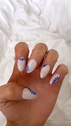 white and blue nails!💙🤍 Broken Nails, Simple Gel Nails, Cute Gel Nails, Vacation Nails, Short Acrylic Nails Designs, Pretty Acrylic Nails, Cute Acrylic Nails