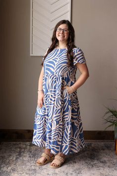 Casual Maxi Dress For Work, Maxi Dress For Work, Maxi Dress Classy, Modest Dress Outfits, Summer Skirt Outfits, Christian Modesty, Dress Everyday, Casual Mom Style, Modest Midi Dress