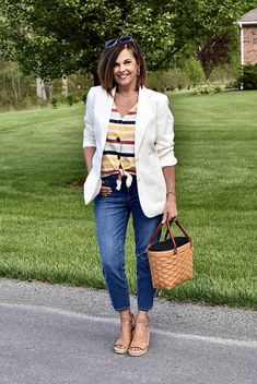 Tie-Hem Sleeveless Top and Linen Blazer - Thompson Hill White Jackets, Sleeveless Top Designs, Aging Gracefully, Fashion Over 40