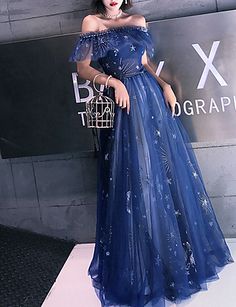 Celestial Wedding Dress Blue, Midnight Blue Dress Prom, Space Themed Prom Dress, Blue Star Prom Dress, Starry Night Theme Dress, Starry Night Prom Dress, Starfall Dress, Night Sky Dress, Formal Gowns Elegant