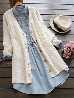 Celana Jogger Wanita, Knit V Neck, Cardigan Long, Mori Girl, Mode Vintage, Looks Vintage, Modest Outfits, Winter Women