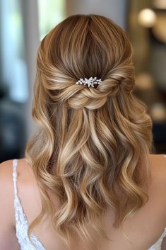 Bridal Hair Center Part, Half Up Blonde Hair, Wedding Hair Half Up Half Down Short, Wedding Hairstyle Mid Length, Bridal Hair Half Up Half Down Medium Length, Medium Length Wedding Hair All Down, Wedding Half Up Half Down Medium Length, Short Wedding Hair Styles, Bridal Hair Half Up Medium