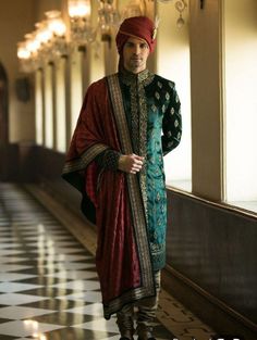 Green Indian Wedding Dress, Sherwani Groom Wedding, Dinner Jacket Wedding, Indo Western Sherwani, Sherwani Groom, Gents Kurta, Floral Frocks, Wedding Party Wear