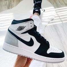 Nike Air Jordan 1 Hi Sneakers New With Box Comes With Extra Set Of Laces Size 4.5y - Women’s 6 Size 5.5y - Women’s 7 Women High Top Jordans, Air Jordan 1s Nike, Air Jordans 1 Nike, Jordan Shoes For Women Black And White, Nike Air Force 1 Retro Jordan 1, Nike Air Jordan 1 Shoes Women, Air Jordan High Women, Trendy Nike Air Jordans, Air Jordan Woman Shoes