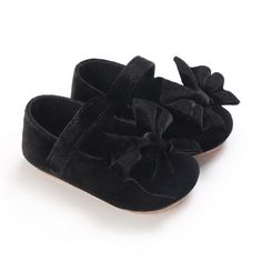 Baby shoes are honestly so, so cute. These black velvet mary janes have a velcro-closure strap and a poofy, black velvet bow on the toe. The bottoms are a hard, rubber, perfect for traction. Check the size chart below (measurements and approximate ages) before selecting your size. Size Chart: 110mm/11cm = 0 - 6 Months 120mm/12cm = 6 - 12 Months 130mm/13cm = 12 - 18 Months Punk Baby, Gothic Baby, Goth Baby, Zapatos Mary Jane, Black Velvet Bow, Baby Bats, Mary Jane Shoes Flat, Princess Shoes, Soft Shoes