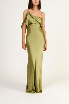 Pure silk charmeuse bias cut gown with asymmetrical ruffle cowl neckline. Features a draped cowl that drapes over the arm, low back and delicate spaghetti straps. Slips on and fully lined. Made in USA. Composition: 100% silk Kim Dress, Rouched Dress, Cowl Dress, Green Gown, Queen Dress, Green Bridesmaid Dresses, Cowl Neckline, Wedding Idea, Silk Charmeuse