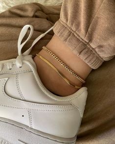 Sweetpeeps Jewelry, Dainty Gold Bracelet, Gold Anklet, Dope Jewelry, Hypoallergenic Jewelry, Beige Aesthetic, Mode Inspo