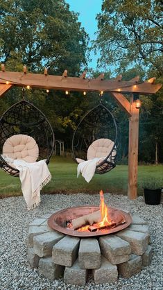 outdoor decor, fireplace, chairs Dröm Hus Planer, Charm Aesthetic, Dream Life House, Backyard Inspiration, Backyard Inspo, Outdoor Decor Backyard, Backyard Makeover, Dream Backyard, Backyard Patio Designs