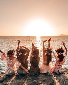 Best Island In Hawaii, Oahu Itinerary, Girls Trip Destinations, Things To Do In Oahu, Hawaii Itinerary, Oahu Beaches, Bachelorette Party Destinations, Girls Weekend Getaway, Hawaii Things To Do