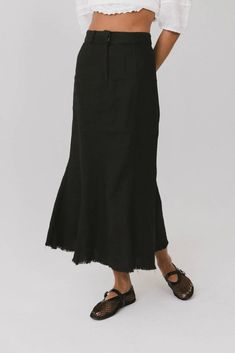 Black skirt Black Relaxed Fit Skirt For Spring, Black Relaxed Fit Skirt For Summer, Chic Black Skirt With Frayed Hem, Crochet Maxi Skirt, Glamorous Fashion, Tiered Midi Skirt, Textured Skirt, Crochet Maxi, Knit Midi Skirt