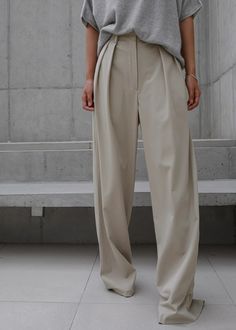 Tansy Pleated Trousers - Beige – The Frankie Shop Trouser Outfit, Ivy League Style, The Frankie Shop, Suiting Fabric, Beige Pants, Baggy Trousers, Frankie Shop, Pleated Trousers