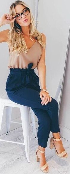 Find More at => http://feedproxy.google.com/~r/amazingoutfits/~3/iRXvZtypJhQ/AmazingOutfits.page Nude Tops, Fall Trends Outfits, Professional Attire, Professional Outfits, Business Casual Outfits, Fashion Mode