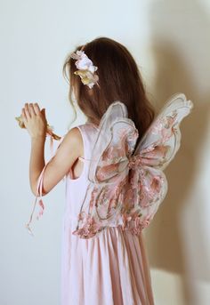 Butterfly Image, Wings Fairy, Flower Girl Outfit, Wings Butterfly, Costume Wings, Butterfly Costume, Fairy Outfit, Birthday Flower, Butterfly Images