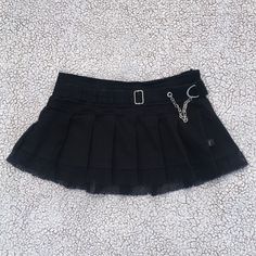 Short Black Skirt, Alt Clothes, Black Pleated Skirt, Tripp Nyc, Grunge Goth, Looks Style