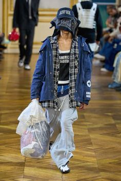 Elite Fashion, Skating Outfits, Fashion Show Collection, High Fashion Street Style, Y2k Fashion, Fitness Inspo, High Fashion, Fashion Show