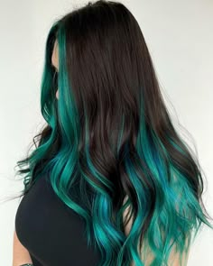 Color Halo Hair, Colored Halo Hair, Halo Hair Color Ideas, Halo Hair Dye Style, Trending Hair Color, Neon Hair Color, Exotic Hair Color, Hair Color Inspiration, Trending Hair