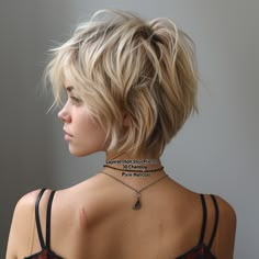 Create depth and dimension with a layered short pixie haircut. This versatile hairstyle features short, choppy layers that add texture and movement to your look. Perfect for those who want a stylish and low-maintenance haircut that can easily transition from day to night. Click for more! Messy Short Hair, Edgy Short Hair, Pixie Haircuts, Short Pixie Haircuts, Haircut For Thick Hair, Short Blonde, Haircuts For Women, Short Hair Haircuts