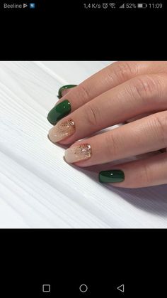 St Patricks Day Nails Simple Short, Forest Green Nails With Gold, Green And Gold Nails Short, Olive Nails, Shiny Nails Designs, Bright Nail Art, St Patricks Day Nails, Queen Nails, Hello Nails