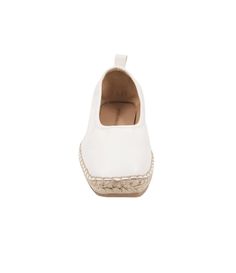 Crafted from soft leather, these ballet flats bring a contemporary update to a traditional style. The elasticized upper makes slipping them on and off a breeze, while they adapt to your foot's shape for maximum comfort. Perfect for any warm weather setting, whether it's a relaxed cafe outing or a leisurely stroll among blooming gardens, these flats combine timeless elegance with effortless modernity.Product Care : Spot cleanMaterial : LeatherCountry of origin : Spain Bootie Sandals, Sneaker Slippers, Straw Bags, Jean Shirt Dress, Baby Boy Shoes, Boots And Sneakers, Flat Espadrille, Toddler Girl Outfits