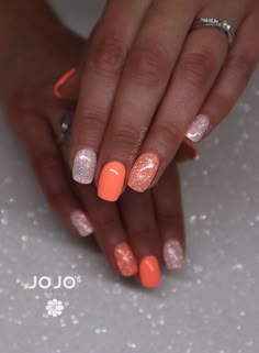 Coral Glitter Nails Summer, Light Elegance Nails, Coral Nail Art Summer, Light Elegance Gel Nails, Sns Nails Designs Summer, Coral Square Nails, Coral Gel Nails Summer, Coral Dip Nails, Square Dip Nails Summer