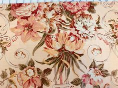 an image of a floral fabric with flowers on it