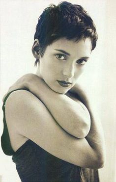 the pixie cut Wavy Pixie, Winona Ryder, Chic Hairstyles, Short Pixie, Pixie Hairstyles, Hair Today, Great Hair