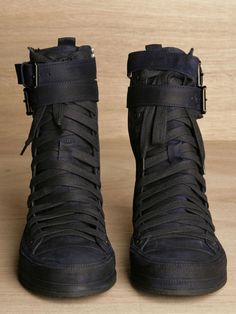 Cyberpunk Boots, Blue For Men, Mens Fashion Edgy, Mens Fashion Smart, Cyberpunk Fashion, Mens Boots Fashion, Ann Demeulemeester, Sneakers Men Fashion