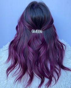 Dark Plum Hair Color, Plum Hair Color Ideas, Plum Hair Dye, Plum Hair Color, Purple Hair Streaks, Unusual Hair Colors, Hair Color Plum, Dark Purple Hair, Plum Hair