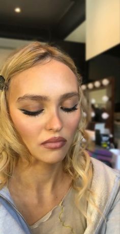 lily rose depp <3 The Idol Makeup Lily Rose Depp, Jocelyn The Idol Makeup, Lily Rose Depp Makeup, Claws Makeup, White Eyeshadow, Rose Makeup, Rose Depp, The Idol