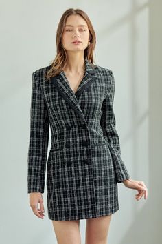 Chic Wool Tweed Dress For Office, Winter Midi-length Tweed Dress, Winter Midi Length Tweed Dress, Tailored Tweed Dress For Work, Elegant Winter Business Tweed Dress, Elegant Tweed Business Dress For Winter, Elegant Business Tweed Dress For Winter, Office Tweed Dress With Houndstooth Pattern, Long Sleeve Tweed Office Dress