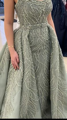 Celebrity Brides, Engagement Gowns, Party Wear Gowns, Unconventional Wedding, Classy Prom Dresses, Stunning Prom Dresses, Half Saree Designs, Fancy Dresses Long