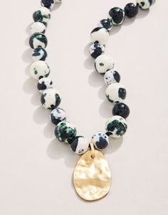 Kai Stone Necklace 18 Marbled Black from Spartina 449 White Jade, Embroidered Bag, Linen Bag, Jade Beads, Beach Accessories, Charm Set, Resort Style, Matte Gold, Scarf Hairstyles