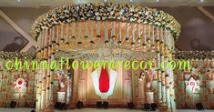 India Wedding Decorations, Wedding Stages, Pooja Decor, Ali Dress, Bride Hairstyle