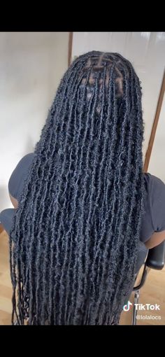 Small Locs Extensions, Faux Locs Soft, Bohemian Knotless Locs, Locs With Curly Ends Weave, Dipped Locs, Small Butterfly Locs Long, Ocean Locs Hairstyle, Types Of Braids Hairstyles Black, Foe Locs