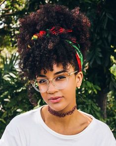 Curly Hair Pictures, Cabello Afro Natural, Curly Bangs, Natural Styles, Curly Girl Hairstyles, Curly Hair With Bangs, Penteado Cabelo Curto, Natural Hair Inspiration