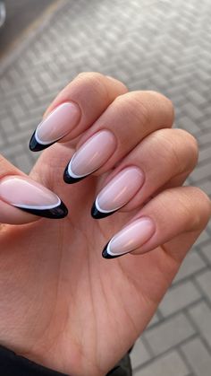 Cute white black nails inspo Black And White Nails, Classy Acrylic Nails, Acrylic Nails Coffin Short, Oval Nails, Fire Nails, Chic Nails, Cute Acrylic Nails