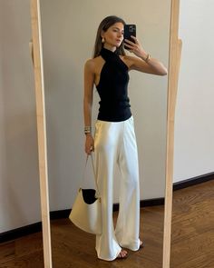 Looking for the 2024 fashion trends you need to try? These girly outfits will give you all the inspiration for your summer outfits. Exam Outfit, Casual Summer Fits, Modest Casual Outfits, 2024 Fashion Trends, Timeless Outfits, Chique Outfits, Corporate Outfits, Dinner Outfits, Summer Fashion Trends