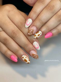 Nail Art Designs Cow Print, Western Almond Nails, Western Themed Nails, Country Nails Design, Western Nails Country, Cowgirl Nails Westerns, Name Nails, Nashville Nails