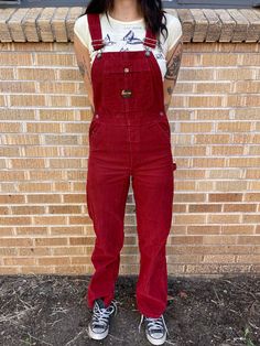 "good condition model is 5'8 and a 27 waist  overalls are 30x31 rise 11.5\" hips across 18\"" Red Overalls Outfits, Burgundy Overalls, Jumpsuit Diy, Overalls Outfits, Teacher Outfits Elementary, Red Overalls, Corduroy Dungarees, Thrift Inspo, Corduroy Overalls