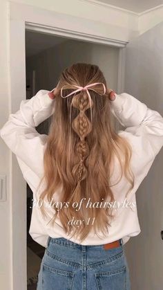 Preppy Hairstyles, Hairstyle Examples, Cute Simple Hairstyles, Bow Hairstyle, Trendy Hairstyle, Ribbon Hairstyle, Peinados Fáciles Para Cabello Corto, Work Hairstyles, Long Blonde