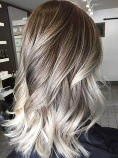 Platinum Blonde Highlights, Ash Blonde Hair Colour, Hair Blond, Blonde Hairstyles, Dark Blonde Hair, Dark Brown Hair Color, Platinum Hair