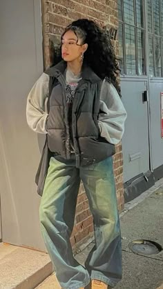 Baggy Jeans Outfits, Pakaian Hipster, Baggy Outfit Ideas, Baggy Jeans Outfit, Oversized Outfit, Cold Outfits, Outfit Inspo Casual, Jeans Outfits, Tomboy Outfits