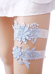 The leg strap set is made of elastic material, so it fits most sizes. The perfect leg accessory. legant design, popular with brides all over the world. Give your style the final touch, add your style consciously, and let the wedding dress still leave room for your own design! Material: lace Size: 40-60CM Colors: blue and white. *Free gifts are not refundable or exchangeable. Garter Black, Bride Garter, Bridal Garter Lace, Wedding Garter Blue, Blue Bride, Blue Garter, Ring Pillow Wedding, Perfect Legs, Lace Garter